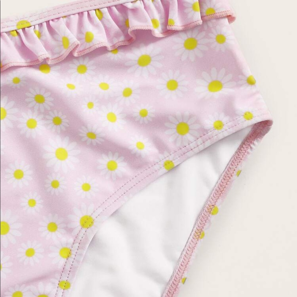 Daisy Ruffle Top With High Waist Bikini Set - Picture 6 of 8